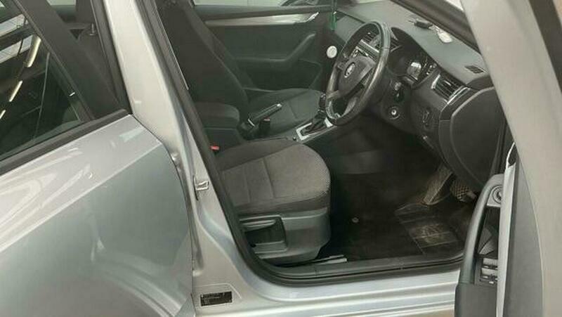 Skoda Octavia 1.6 Se Tdi Cr 104 Bhp Silver #9