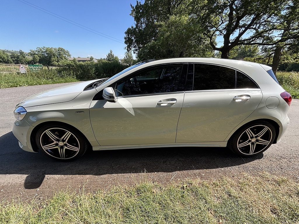 Mercedes-Benz A Class A250 4Matic Engineered By Amg U556561 White #4