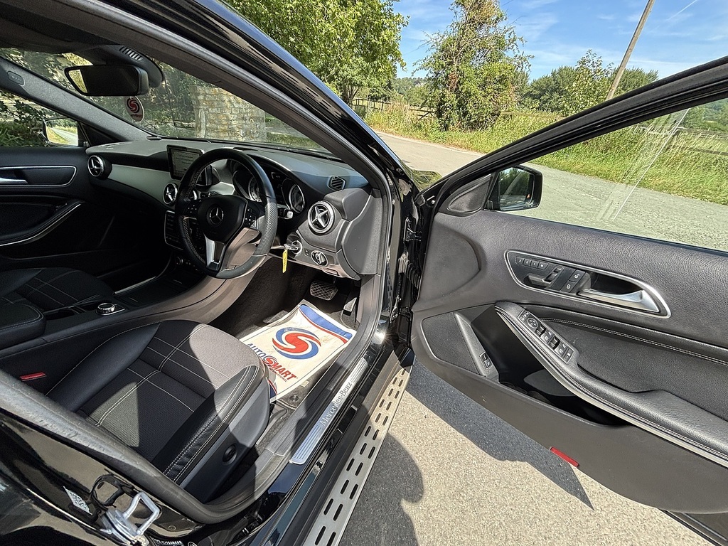 Mercedes-Benz GLA Class 200 Cdi Se Suv 7G-dct Euro 6 Ss 136 Silver #16