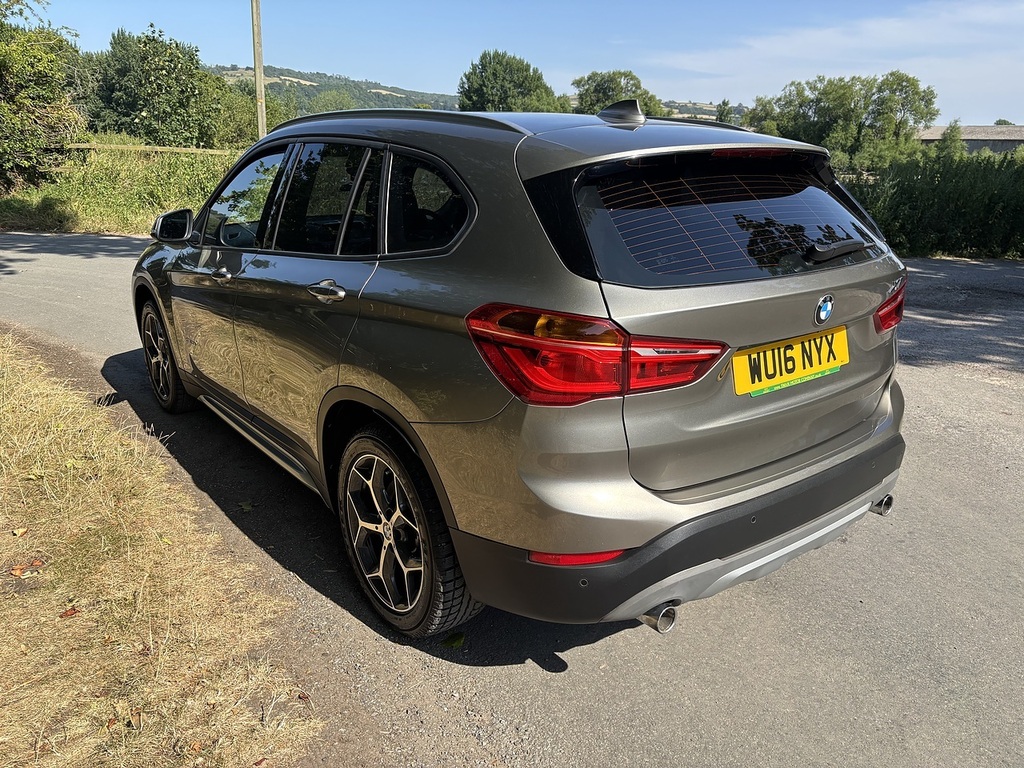 BMW X1 White #7