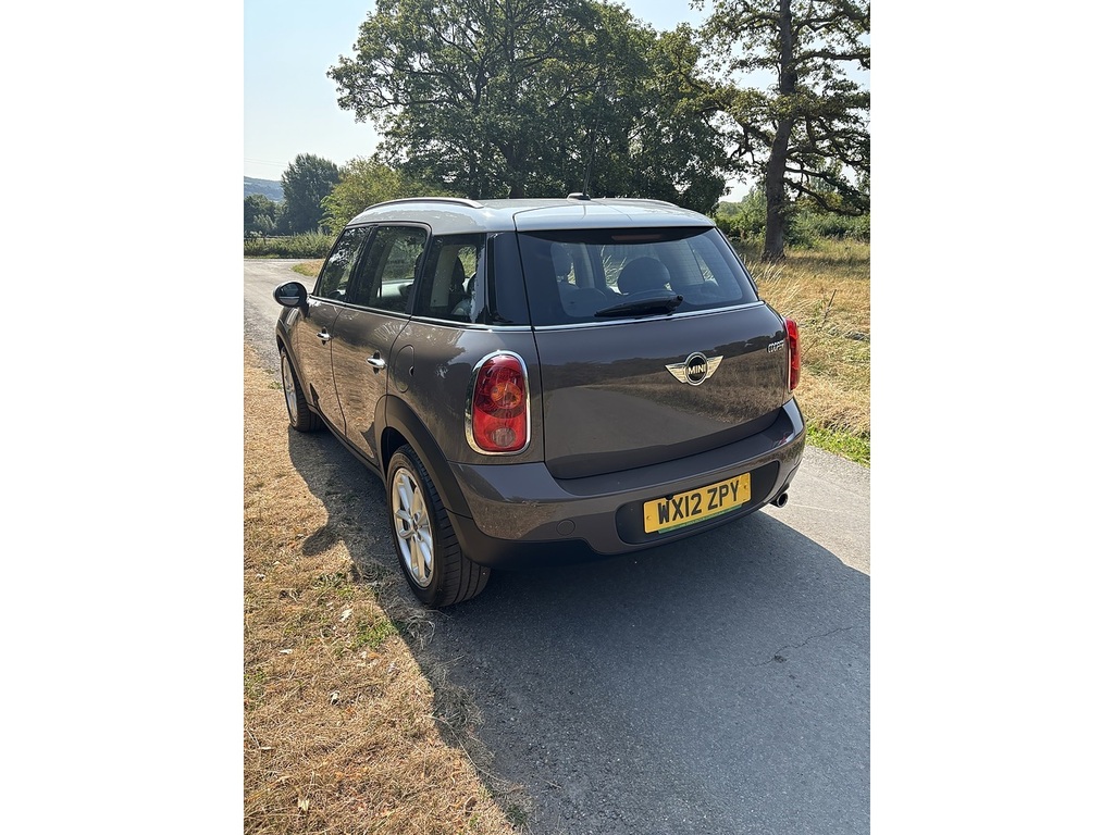Mini Countryman Cooper D Red #10