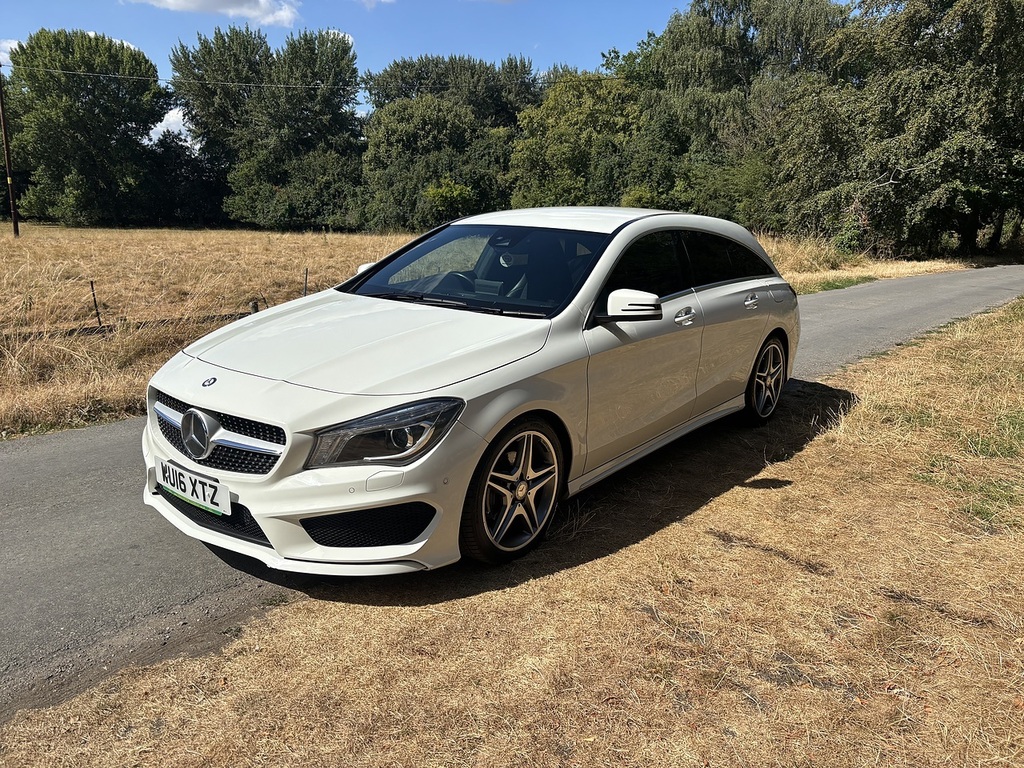 Mercedes-Benz CLA Class Cla 180 Amg Line U556625 White #3