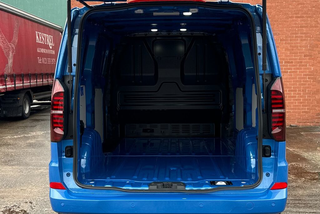 Volkswagen Transporter 2.0 Tdi 150Ps Commerce Pro Van BJ26XNH Blue #6