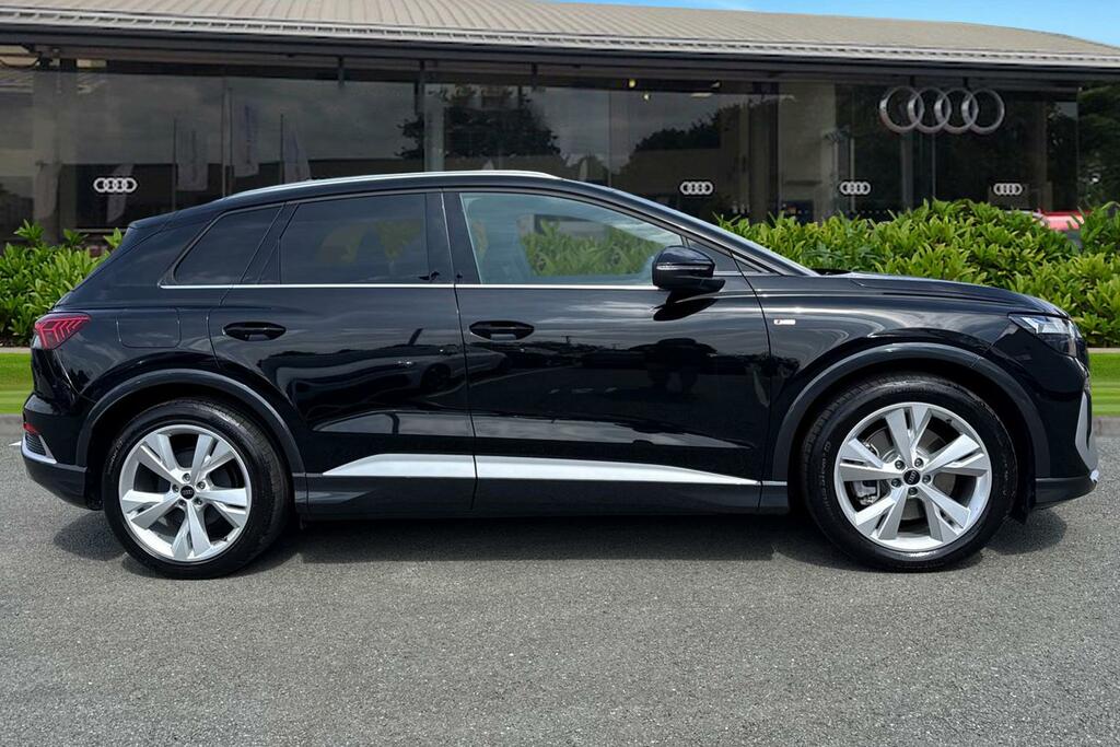 Audi Q4 E Tron Q4 S Line 45 E-tron Quattro 210,00 Kw KP26AYY Black #3
