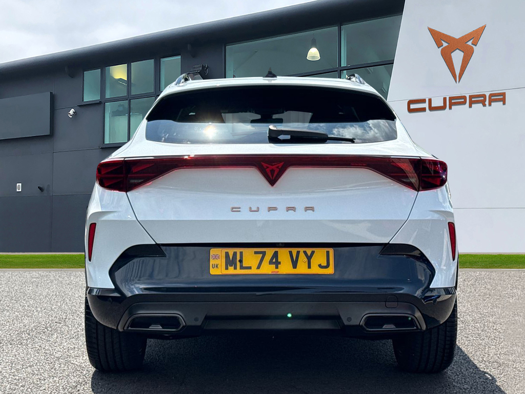 Cupra Formentor 1.5 Etsi 150 V3 Dsg White #4