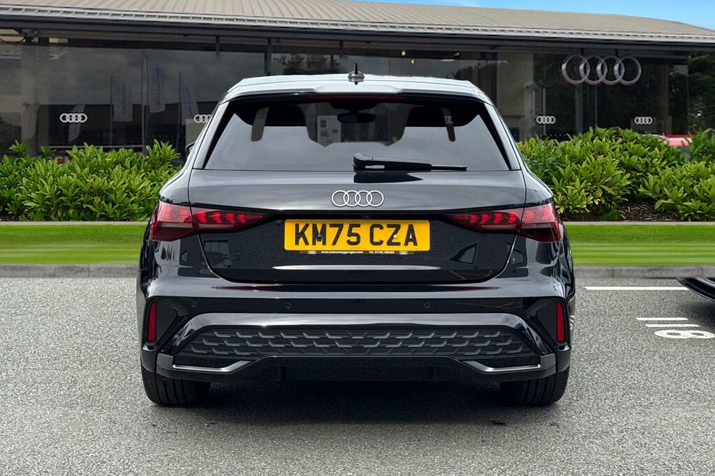 Audi A3 S Line Tfsi 116 Ps S Tronic KM75CZA Black #4