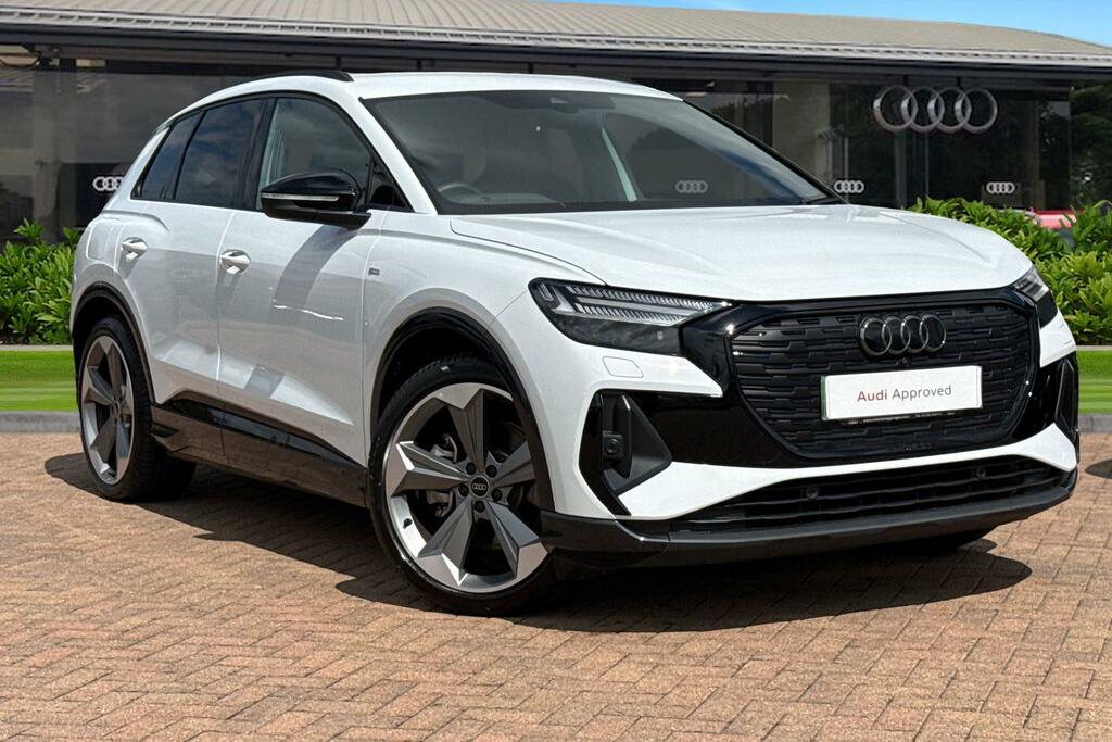 Audi Q4 E Tron Q4 Black Edition 45 E-tron 210,00 Kw White