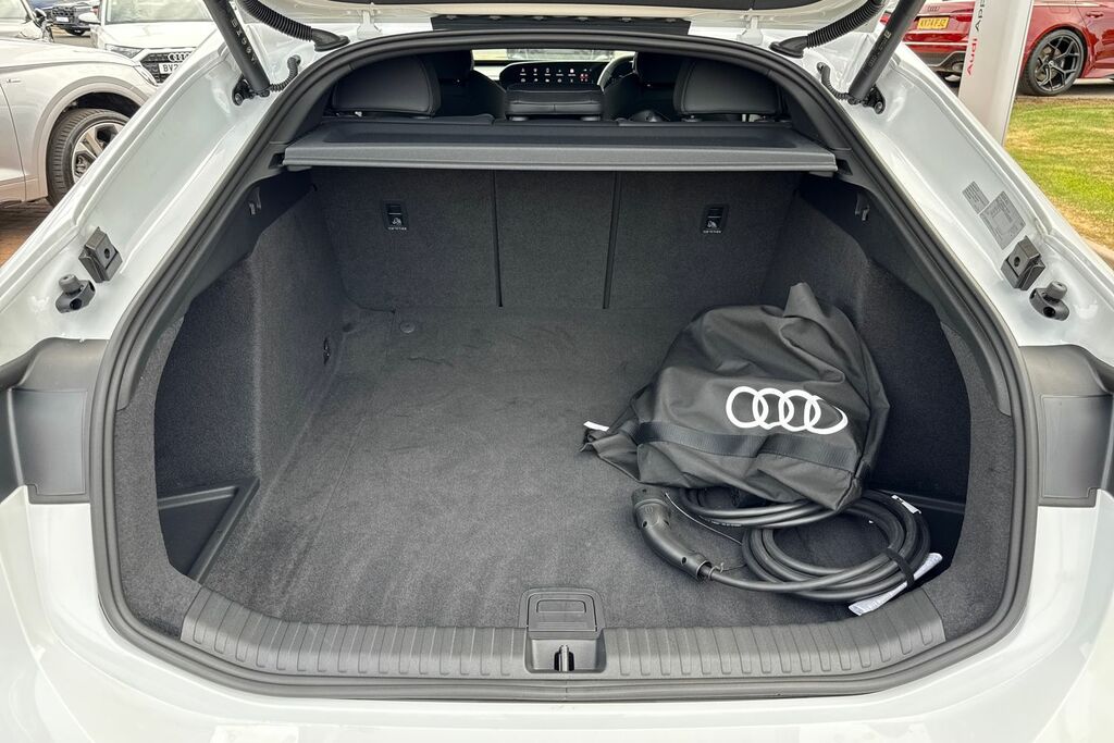 Audi A6 E-tron Sportback Edition 1 E-tron Performance 270,00 Kw White #6