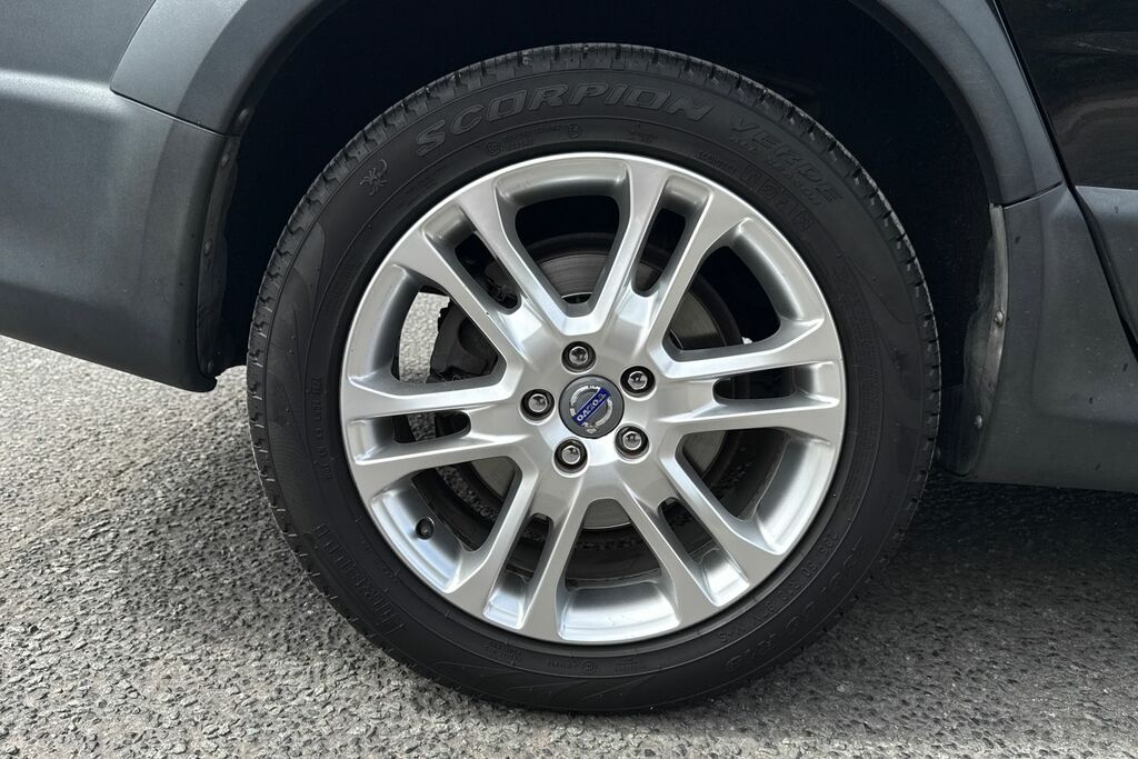 Volvo XC70 D4 181 Se Nav Awd Geartronic Only 23000 M Black #12