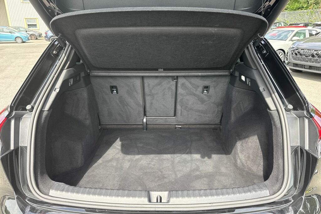 Audi Q4 E Tron Q4 S Line 45 E-tron 210,00 Kw Black #6