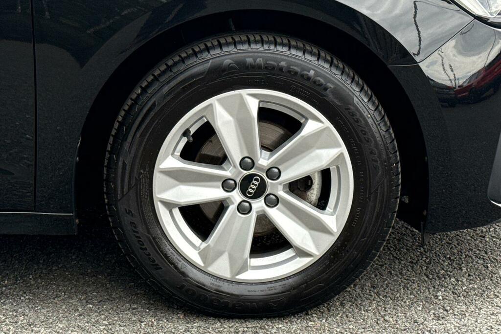 Audi A1 25 Tfsi Technik Black #6