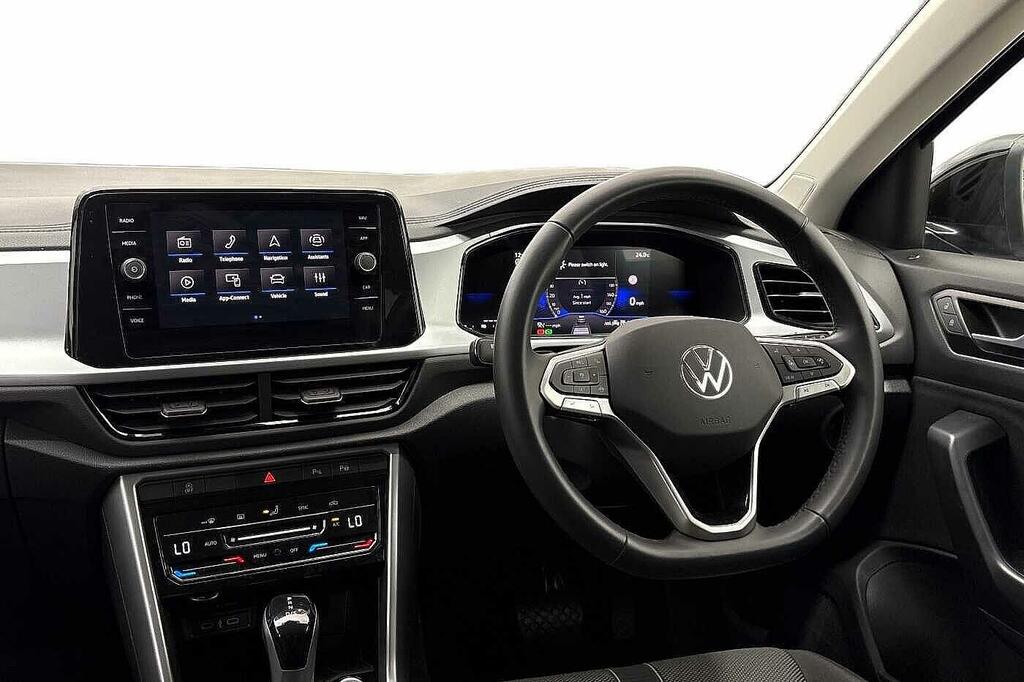 Volkswagen T-Roc 1.5 Tsi Match Dsg Black #2