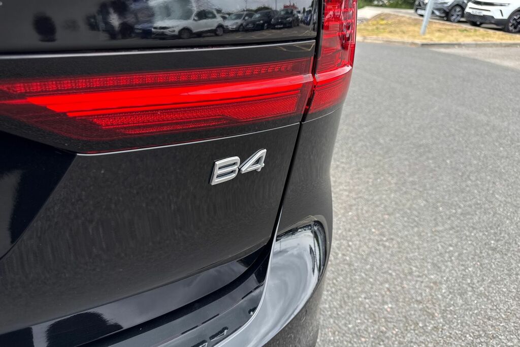 Volvo V90 Recharge R-design, T6 Awd Plug-in Hybrid Black #32