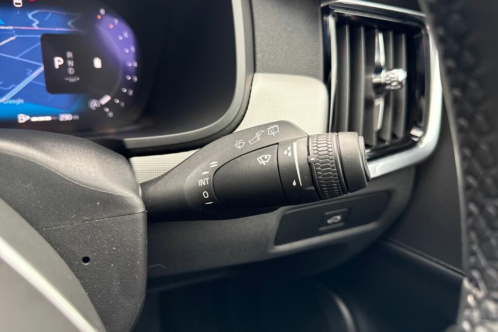 Volvo V90 Recharge R-design, T6 Awd Plug-in Hybrid Black #40
