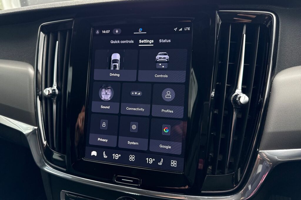 Volvo V90 Recharge R-design, T6 Awd Plug-in Hybrid Black #50