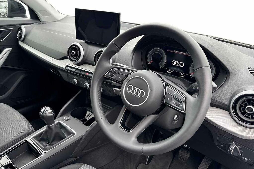 Audi Q2 30 Tfsi 116 Sport Black #6