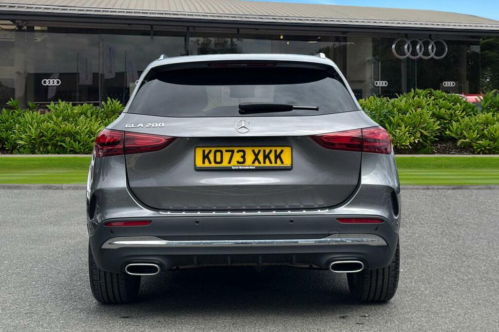 Mercedes-Benz GLA Class Gla 200 Amg Line Executive Grey #4
