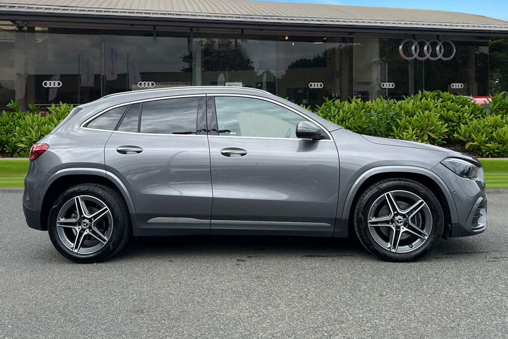 Mercedes-Benz GLA Class Gla 200 Amg Line Executive Grey #3