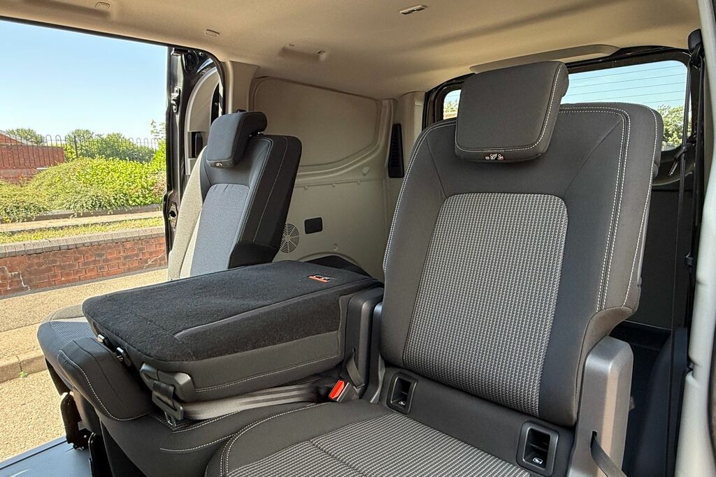 Volkswagen E-Transporter Volkswagen Transporter T32 Swb Elect 160Kw 65Kwh C  #44