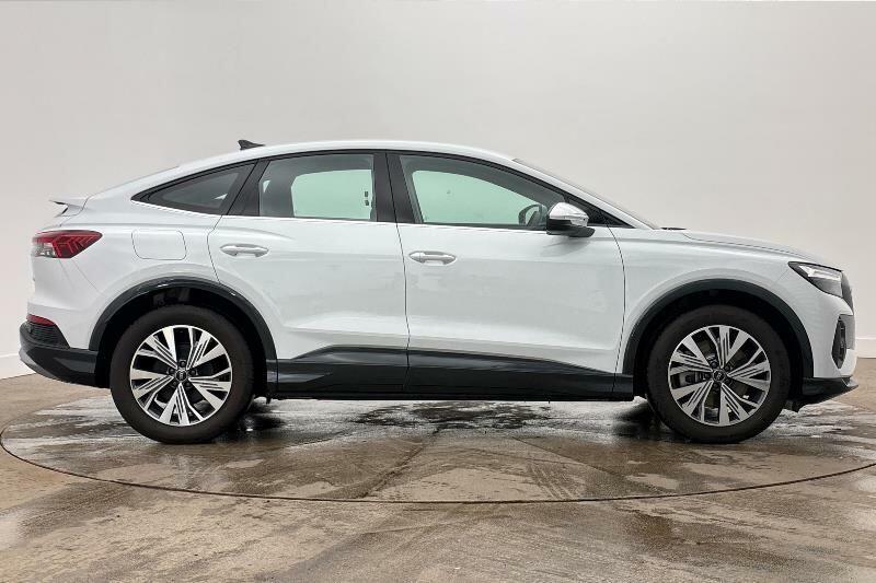 Audi Q4 E Tron 150Kw 40 63Kwh Sport Leather White #4