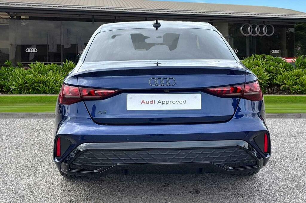 Audi A3 1.5 Tfsi 150 Black Edition S Tronic Blue #4