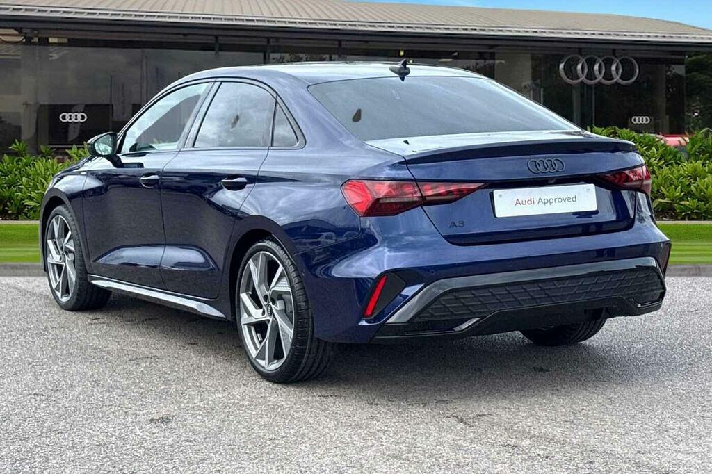 Audi A3 1.5 Tfsi 150 Black Edition S Tronic Blue #2