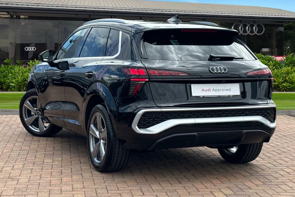 Audi Q3 Suv S Line Tfsi 150 Ps S Tronic BP75XRR Black #2