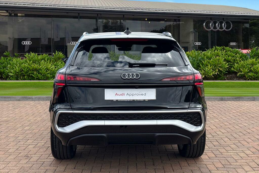 Audi Q3 Suv S Line Tfsi 150 Ps S Tronic BP75XRR Black #4