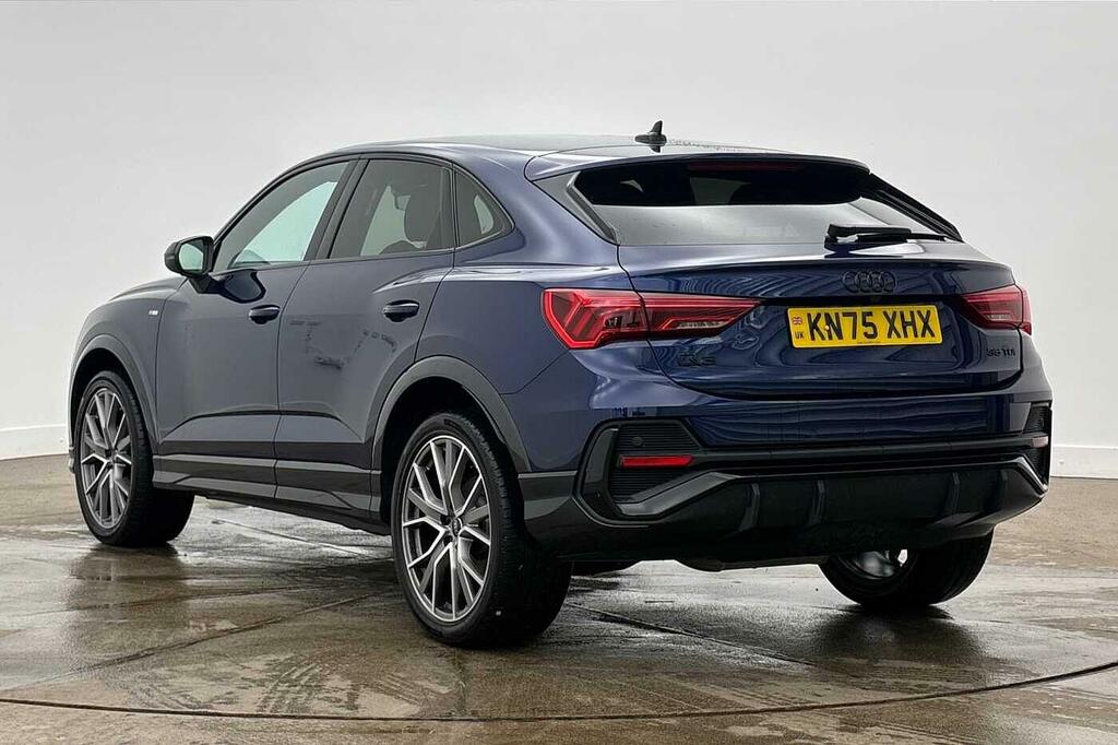 Audi Q3 Black Edition 35 Tdi 150 Ps S Tronic Blue #3