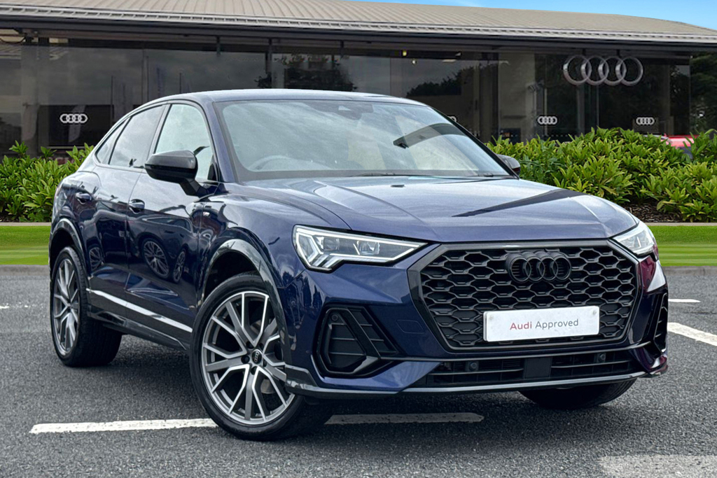 Audi Q3 Black Edition 35 Tdi 150 Ps S Tronic Blue