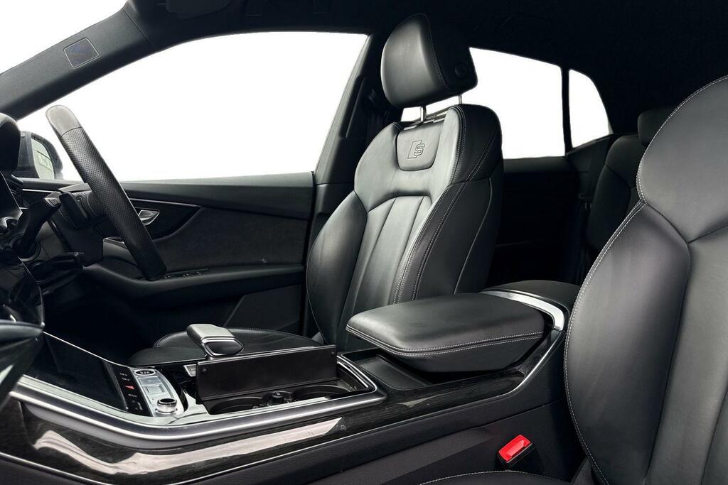 Audi Q8 3.0 Tfsi V6 55 Black Edition Suv Tiptro Black #10