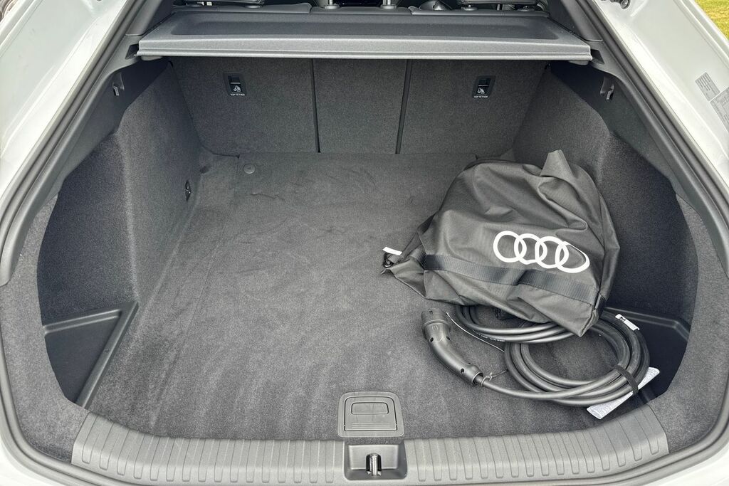 Audi A6 E-tron Sportback Edition 1 E-tron Performance 270,00 Kw KM75AYS White #6