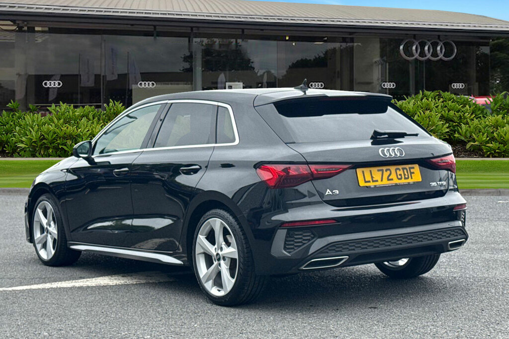 Audi A3 S Line 35 Tfsi 150 Ps S Tronic LL72GDF Black #2