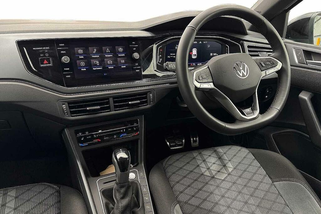 Volkswagen Taigo 1.5 Tsi 150 Black Edition Dsg Pan Roof, Keyle White #2