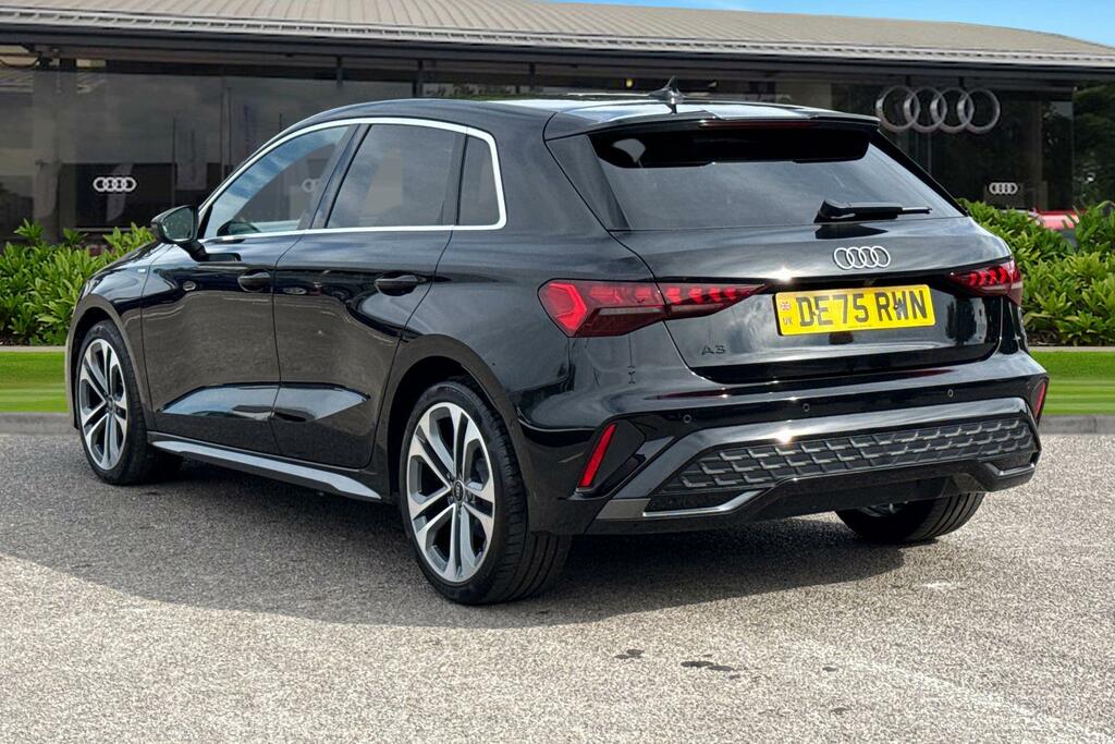 Audi A3 S Line Tfsi 116 Ps S Tronic DE75RWN Black #2