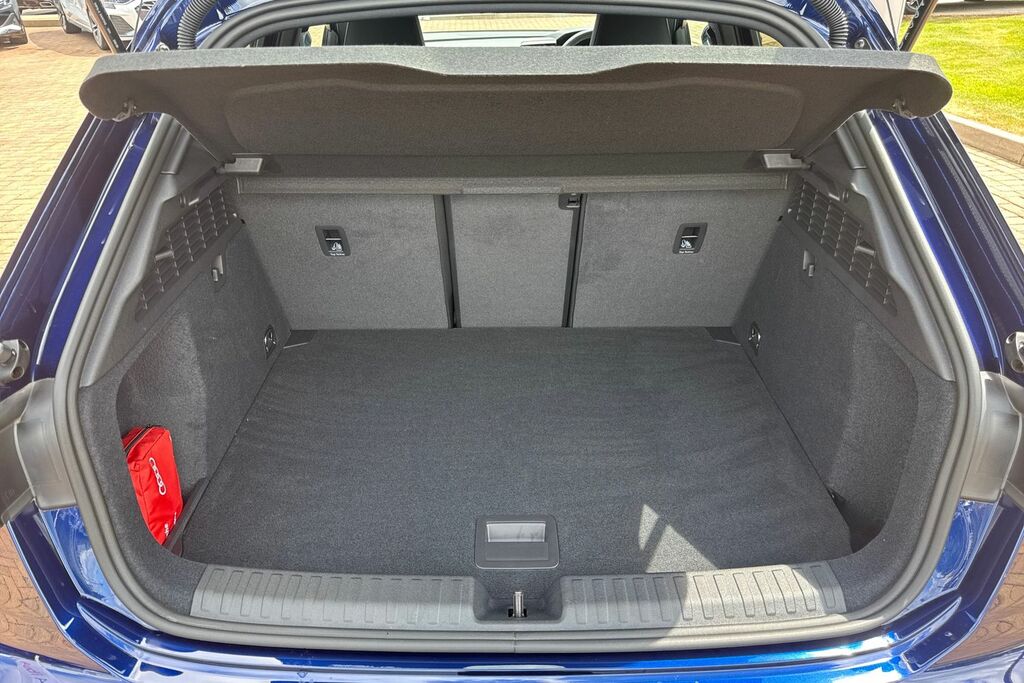 Audi A3 S Line Tfsi 150 Ps S Tronic DY75XLS Blue #6