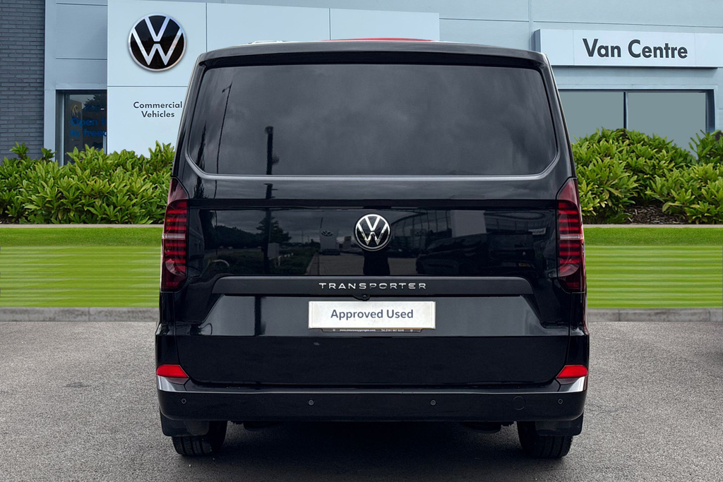 Volkswagen Transporter 2.0 Tdi 150 Commerce Pro Van MF75FMJ Black #4