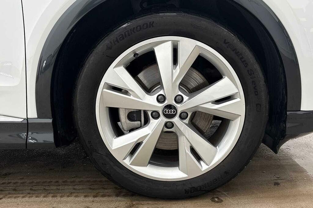 Audi Q4 E Tron Q4 S Line 40 E-tron 150,00 Kw White #5
