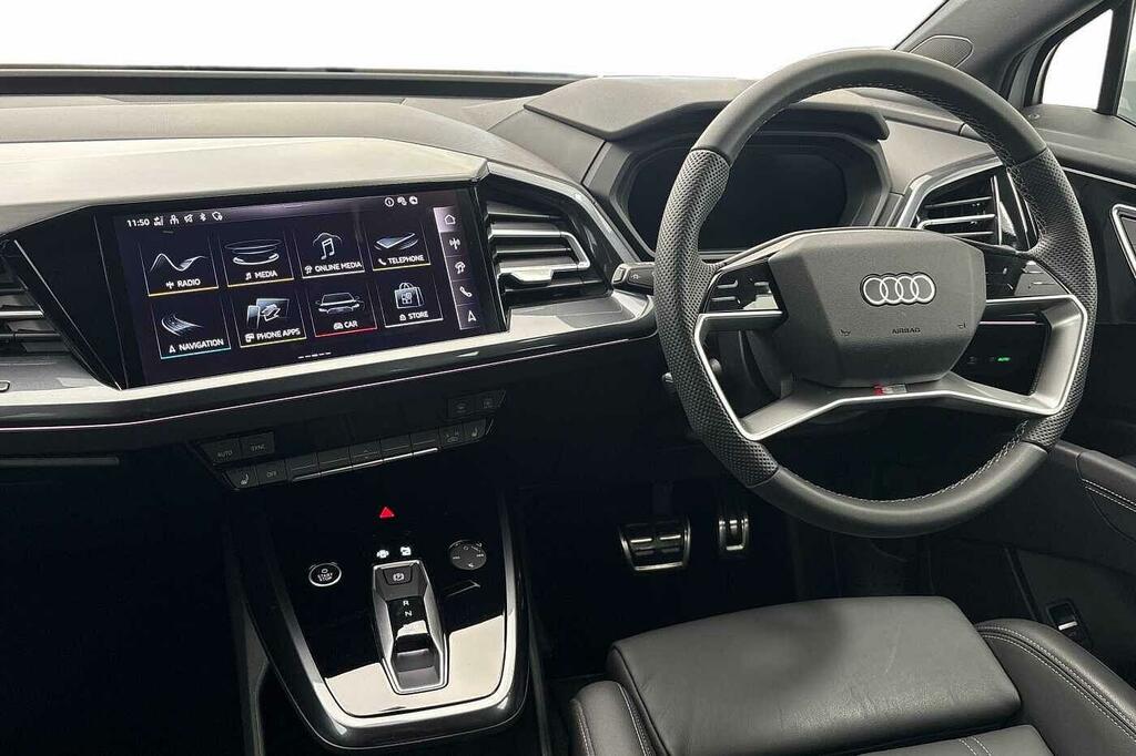 Audi Q4 E Tron Q4 S Line 40 E-tron 150,00 Kw White #2