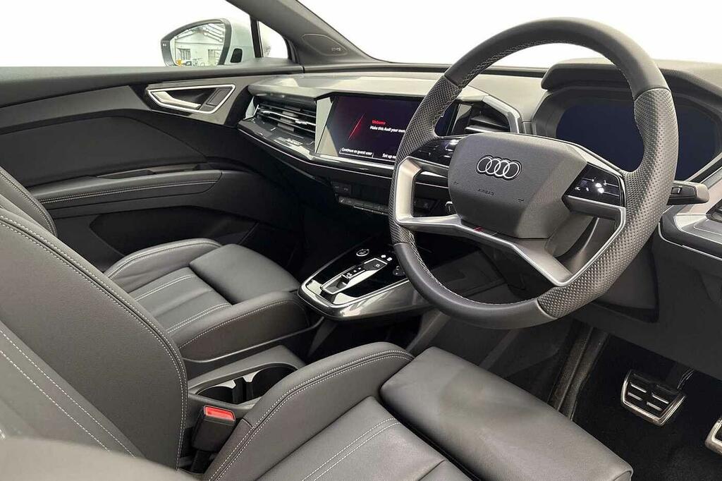 Audi Q4 E Tron Q4 S Line 40 E-tron 150,00 Kw White #6
