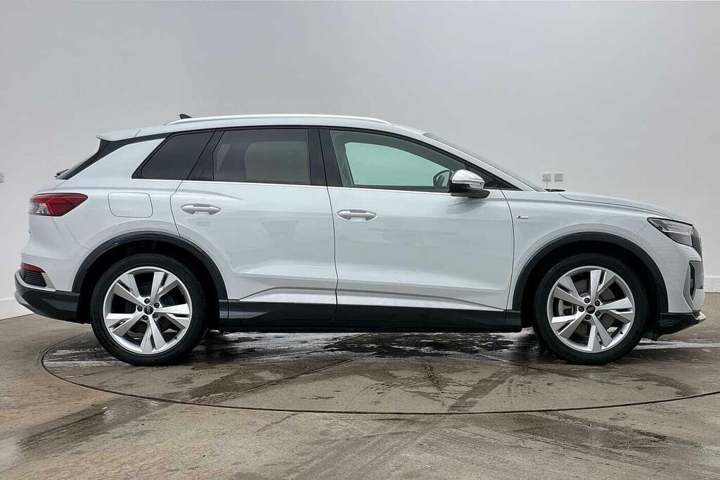 Audi Q4 E Tron Q4 S Line 40 E-tron 150,00 Kw White #4