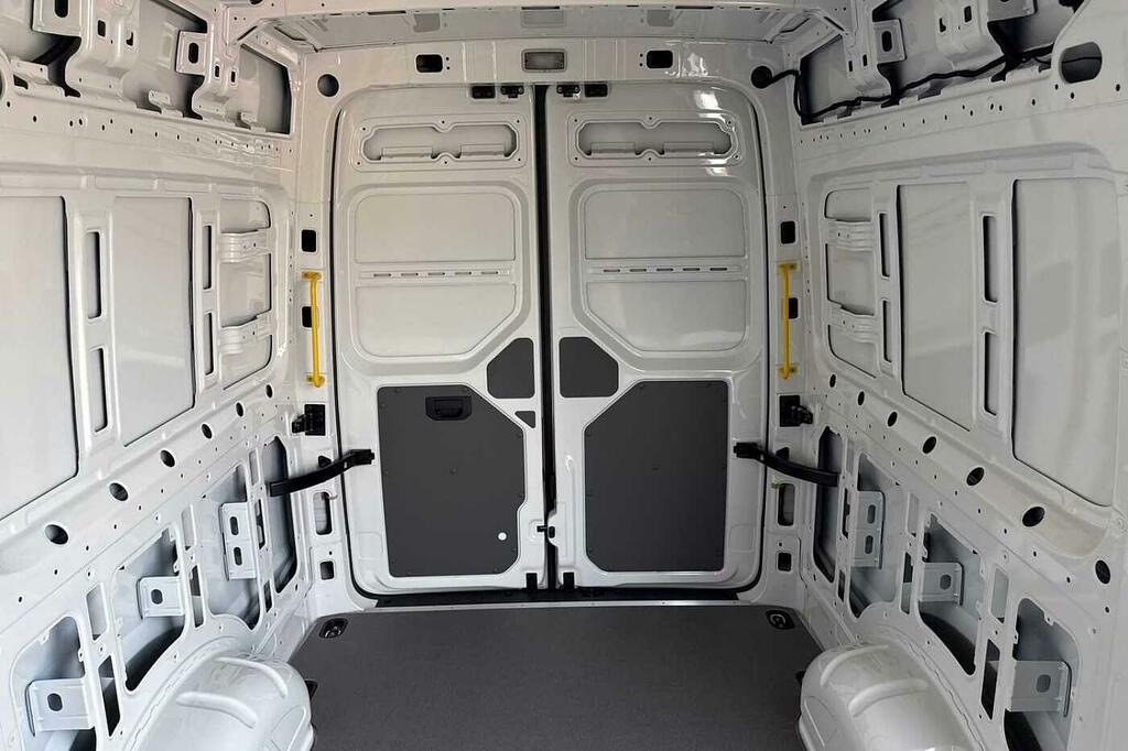 Volkswagen Crafter 2.0 Tdi 163Ps Commerce Plus High Roof-rwd White #13