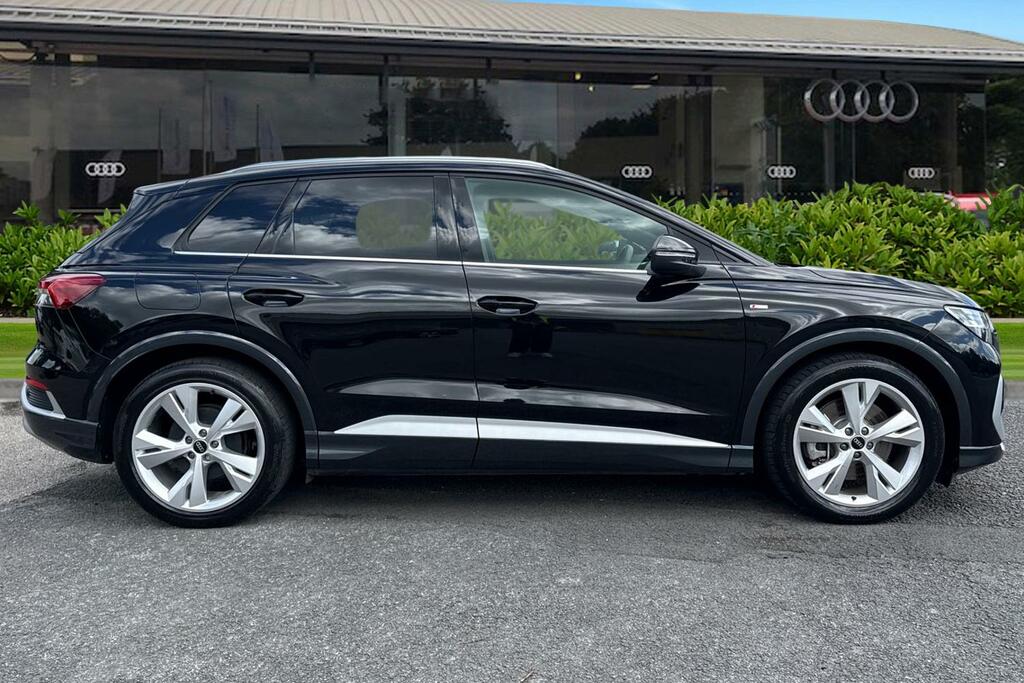 Audi Q4 E Tron Q4 S Line 45 E-tron 210,00 Kw Black #3