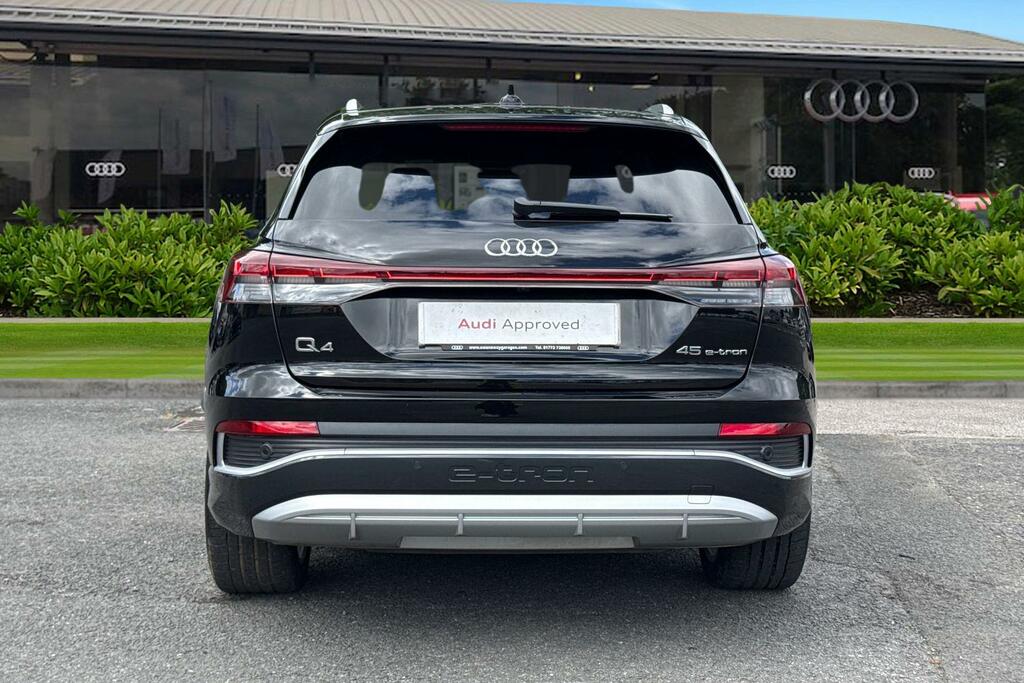 Audi Q4 E Tron Q4 S Line 45 E-tron 210,00 Kw Black #4
