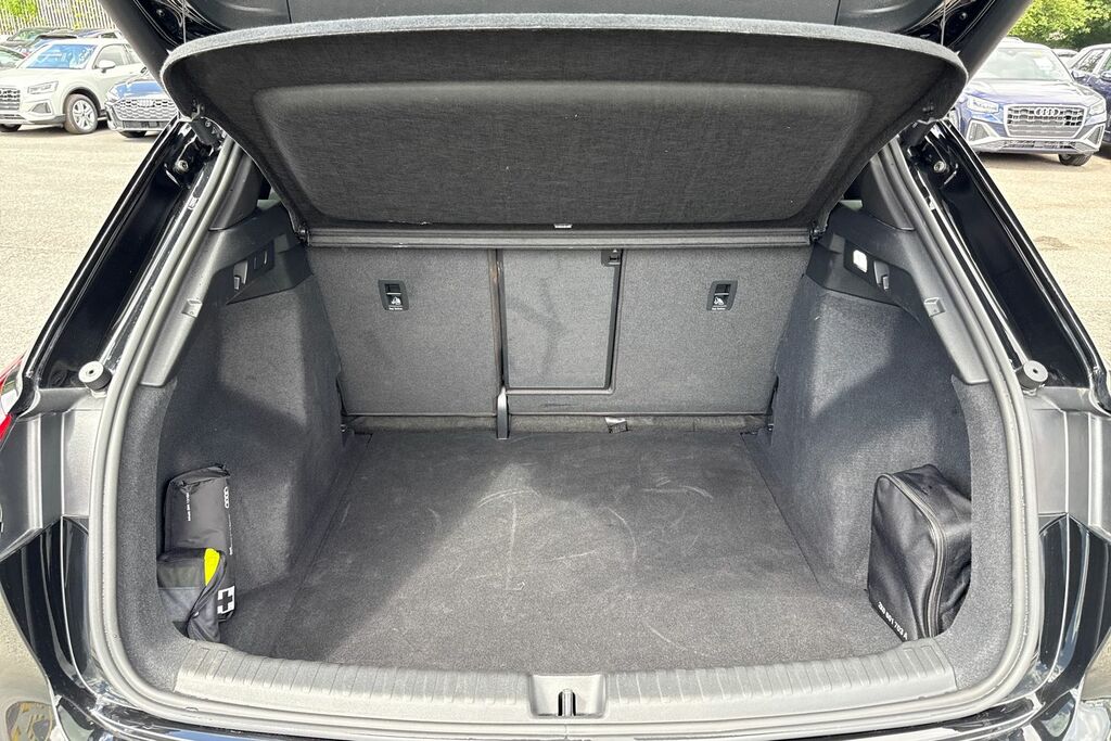 Audi Q4 E Tron Q4 S Line 45 E-tron 210,00 Kw Black #6