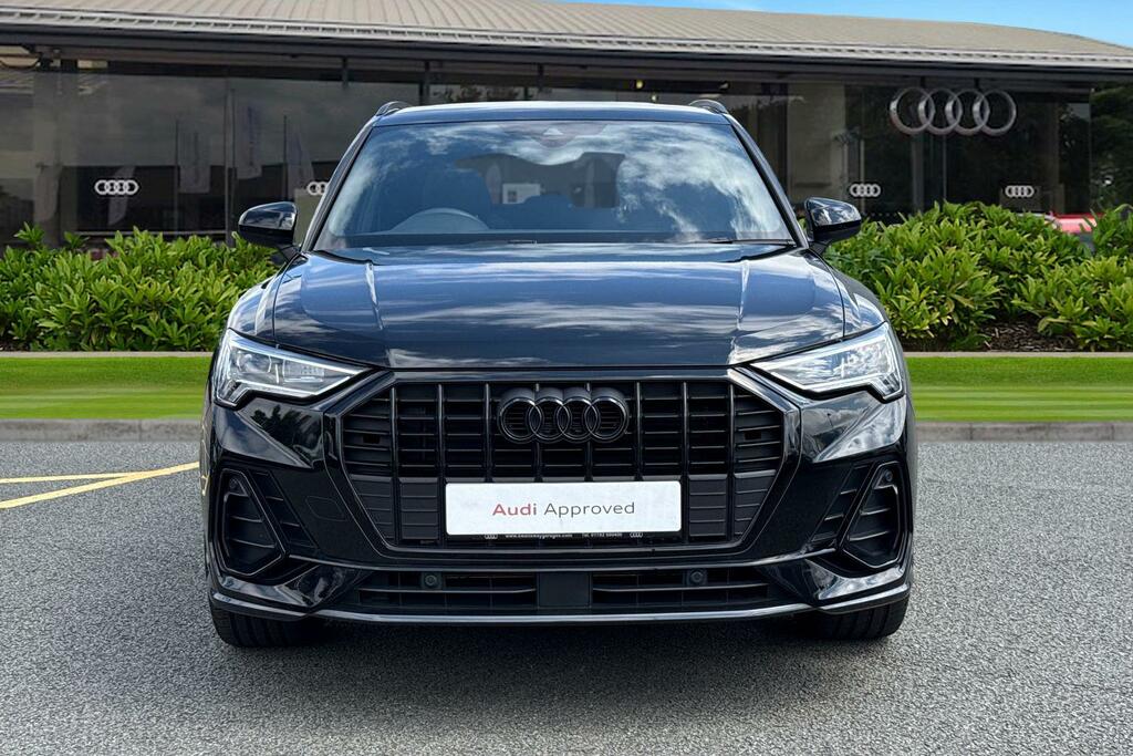 Audi Q3 Black Edition 35 Tdi 150 Ps S Tronic DN75XXR Black #5