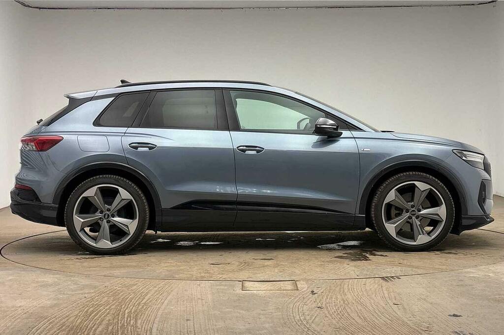 Audi Q4 E Tron Q4 Black Edition 45 E-tron Quattro 210,00 Kw Blue #3