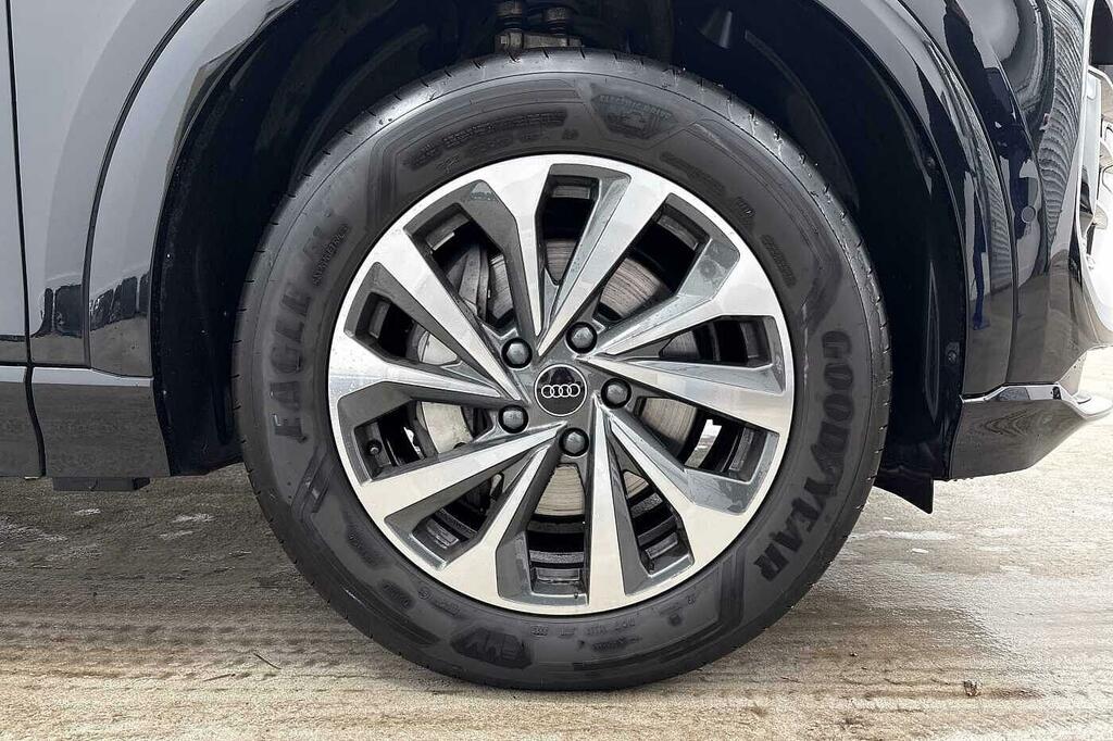 Audi Q6 E-Tron Q6 Suv Sport E-tron 185,00 Kw Black #5