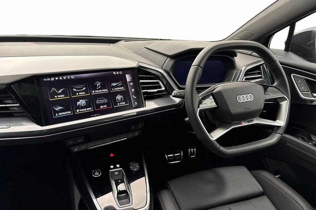 Audi Q4 E Tron Q4 Black Edition 45 E-tron 210,00 Kw Black #2