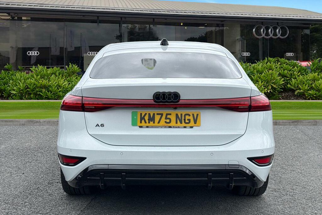 Audi A6 Edition 1 E-tron 210,00 Kw White #4